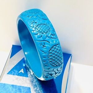 Vintage Acrylic Bangle Bracelet Bright Blue Carved Sunflowers Retro Flowers